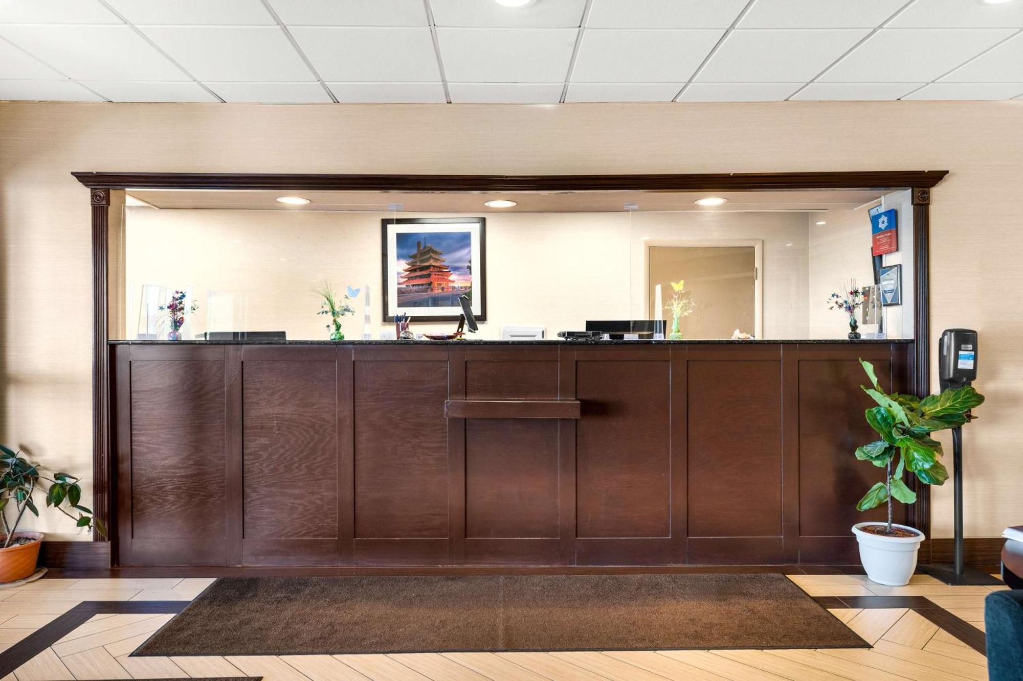Surestay Plus By Best Western Reading North Exterior foto
